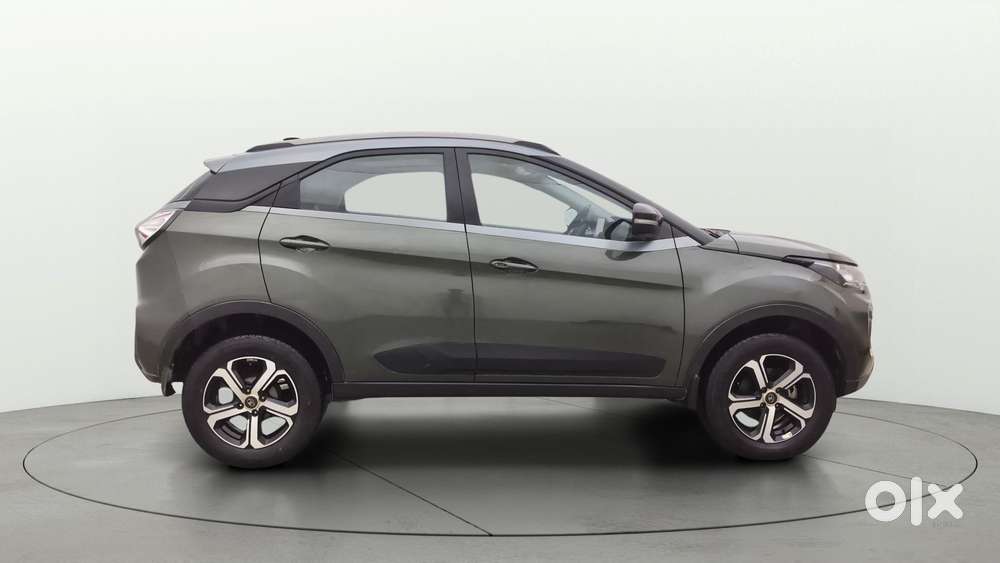 Tata Nexon Xz Plus Luxs, 2023, Petrol