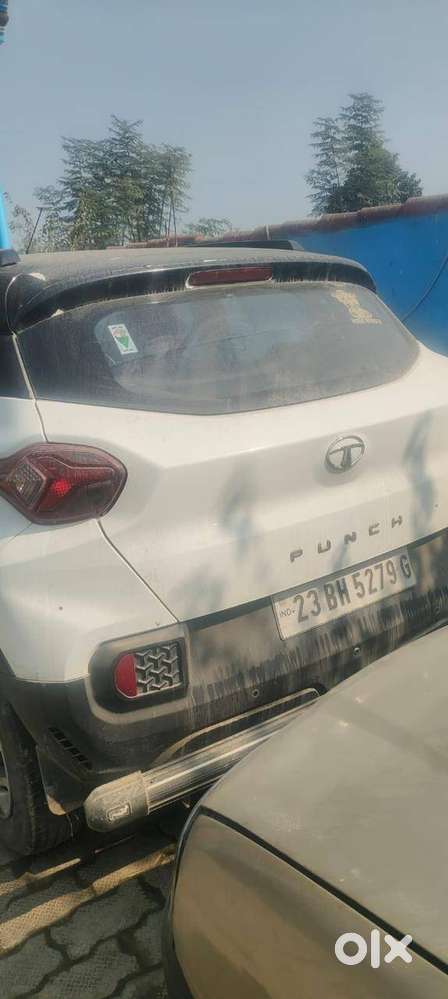 Bh Number | 24,000 Km | Brand New | Full Modified | 7-seater लेने हेतु