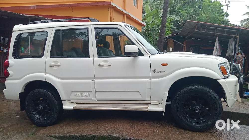Mahindra Scorpio Classic 2012