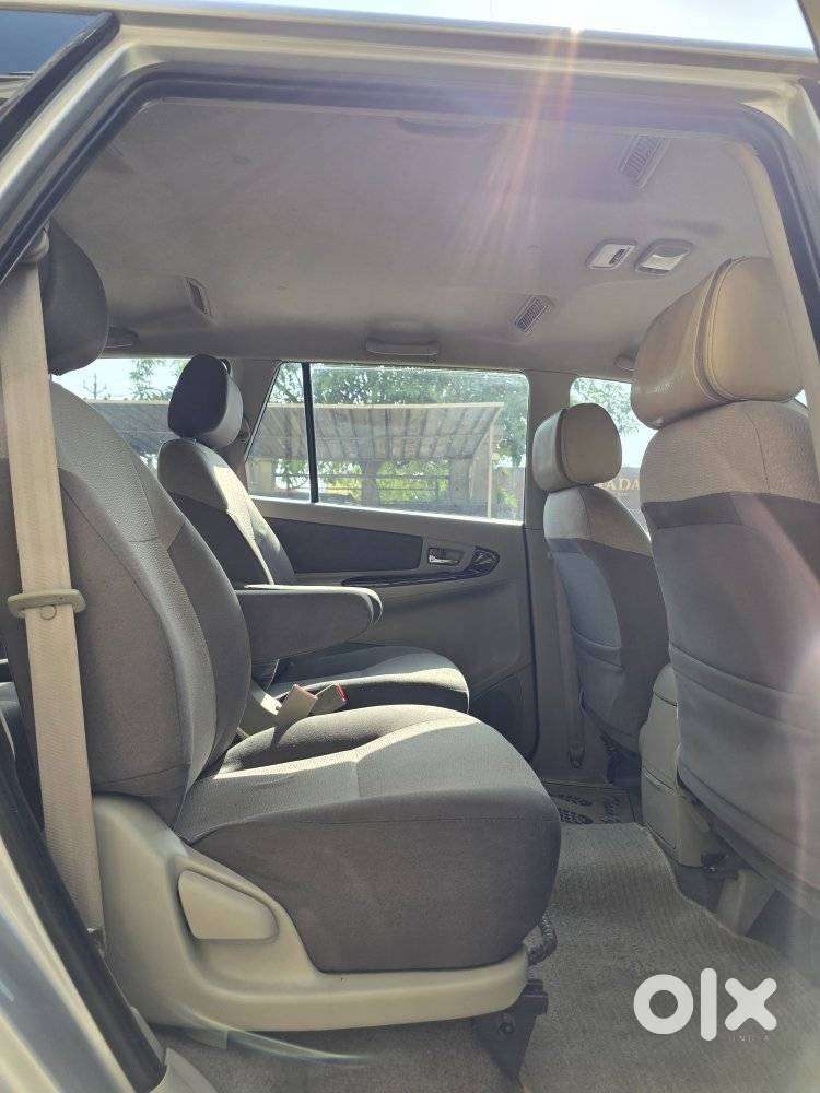 Toyota Innova 2.5 V 7 Str, 2012, Diesel
