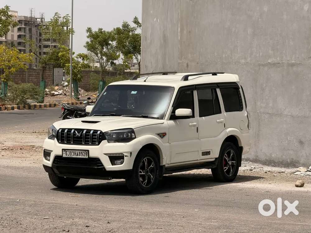 Mahindra Scorpio Classic 2015