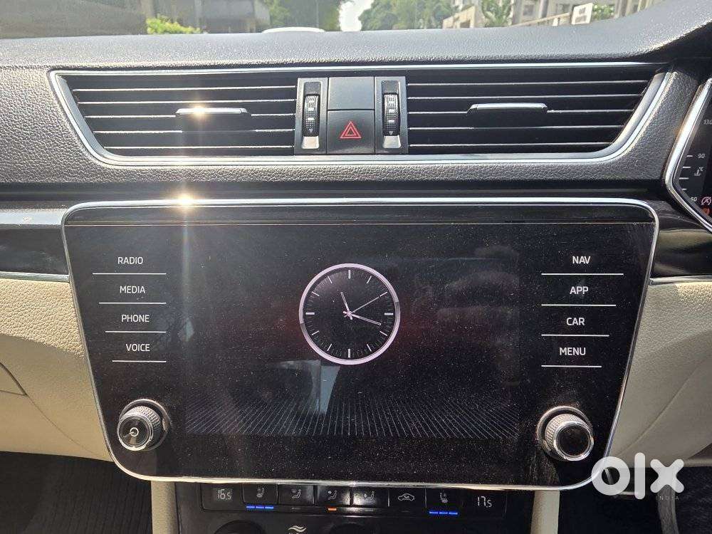 Skoda Superb 2.0 Tsi At L&k, 2021, Petrol