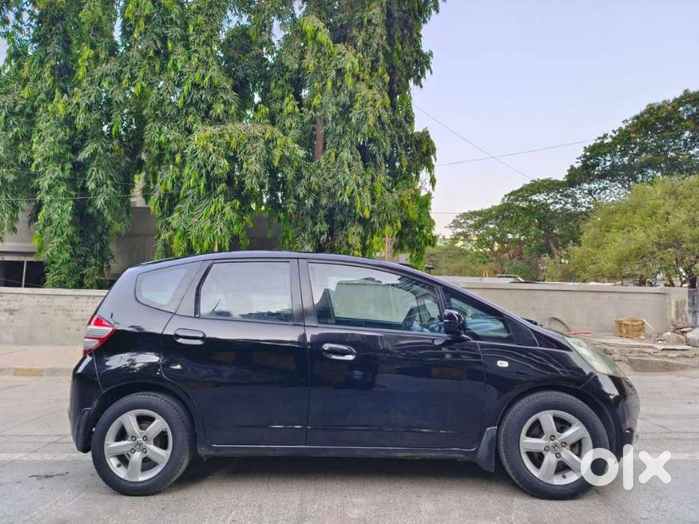Honda Jazz V Mt Privilege, 2010, Petrol