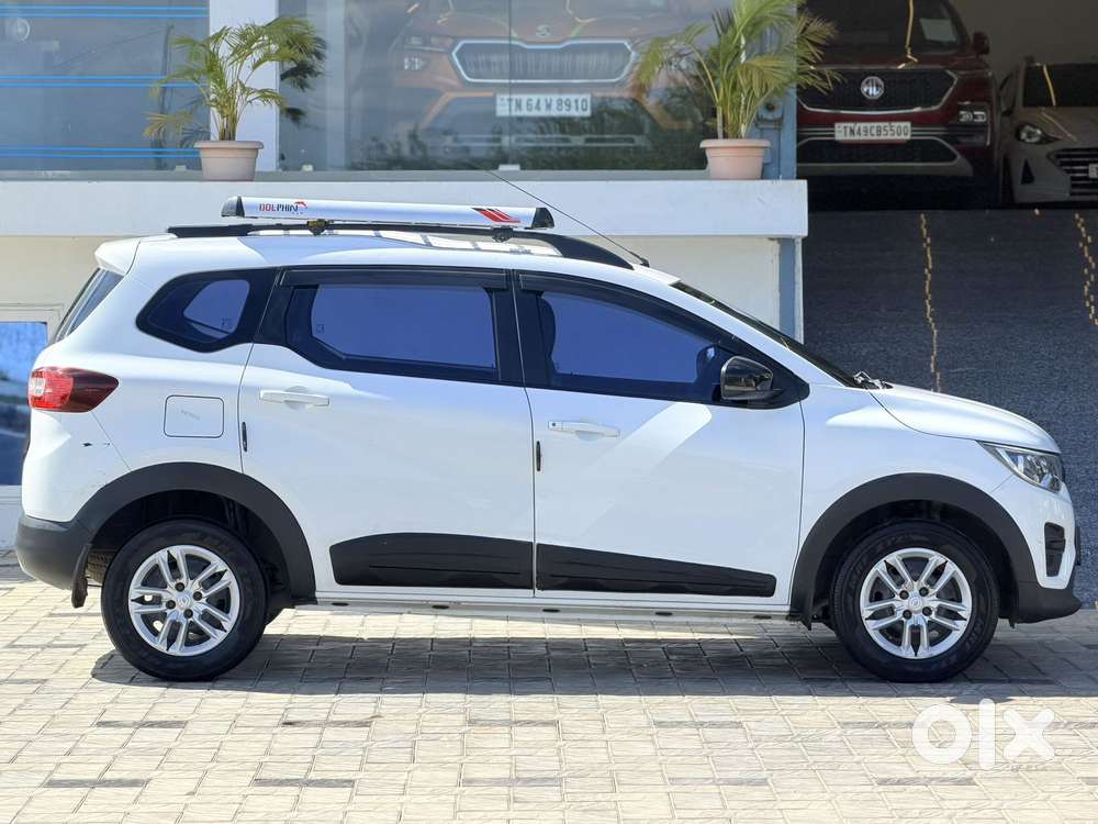 Renault Triber Rxt, 2022, Petrol