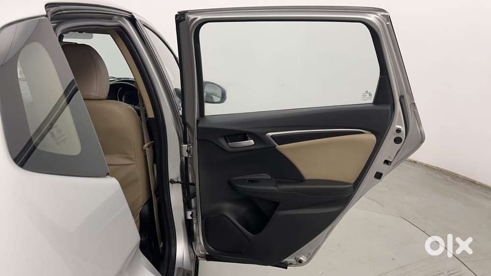 Honda Jazz [2020-2023] 1.2 V I-vtec Mt, 2017, Petrol