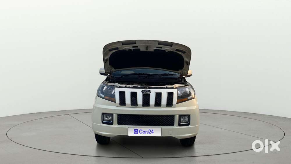 Mahindra Tuv 300 T10, 2018, Diesel
