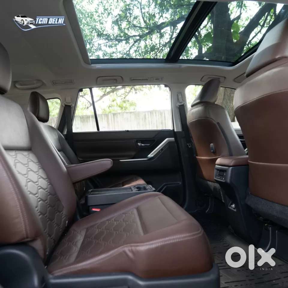 Toyota Innova Hycross 2.0 Zx Hybrid 7 Str, 2023, Petrol