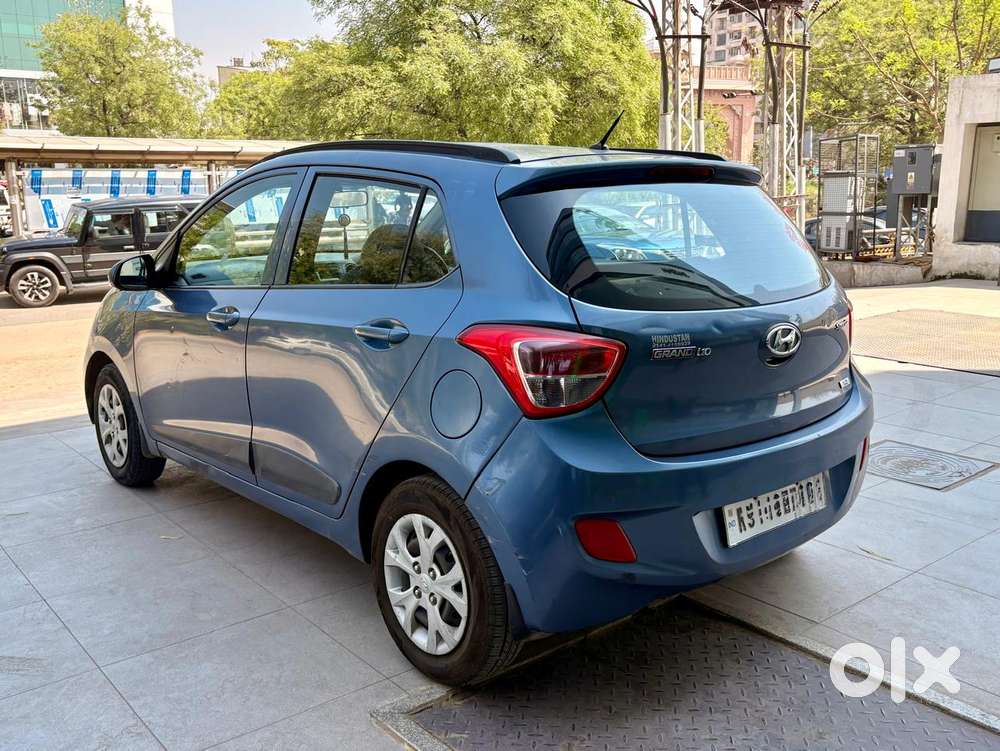 Hyundai Grand I10 2013-2016 Sportz, 2015, Petrol