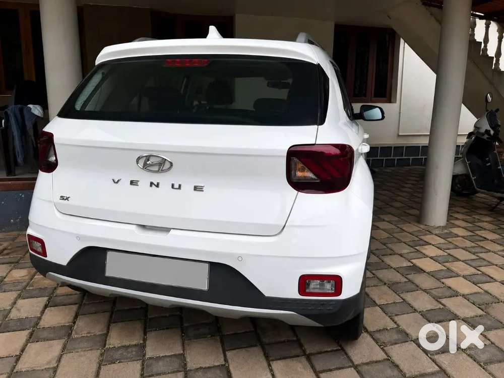 Hyundai Venue 2021 Diesel Well Maintained