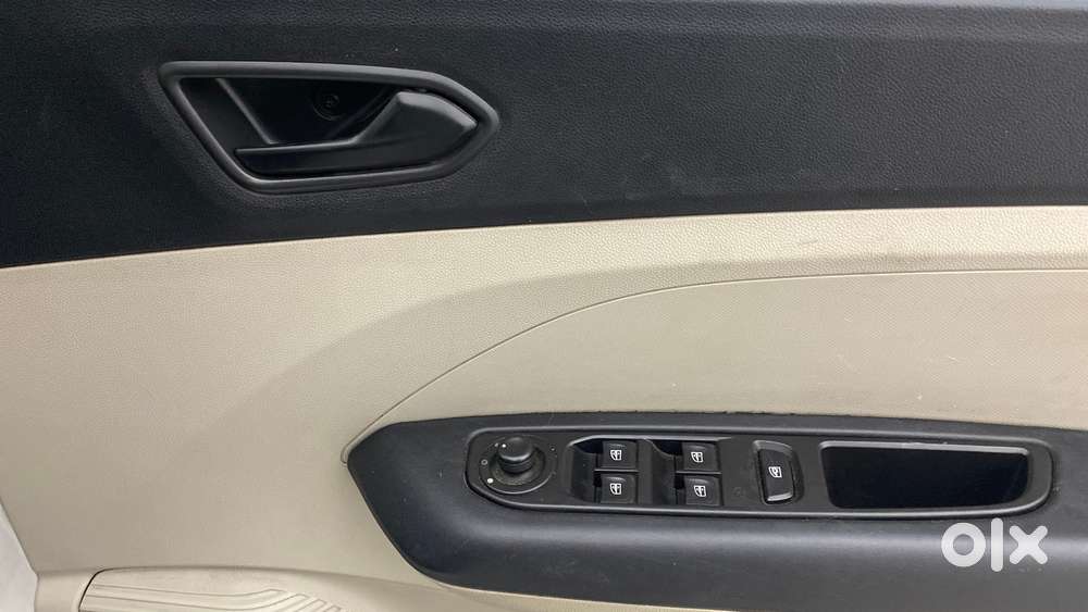 Renault Triber Rxt, 2022, Petrol