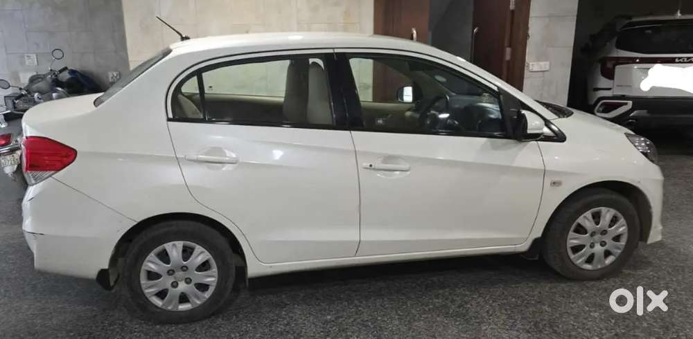 Amazing Amaze Family Car Extra Ordinary