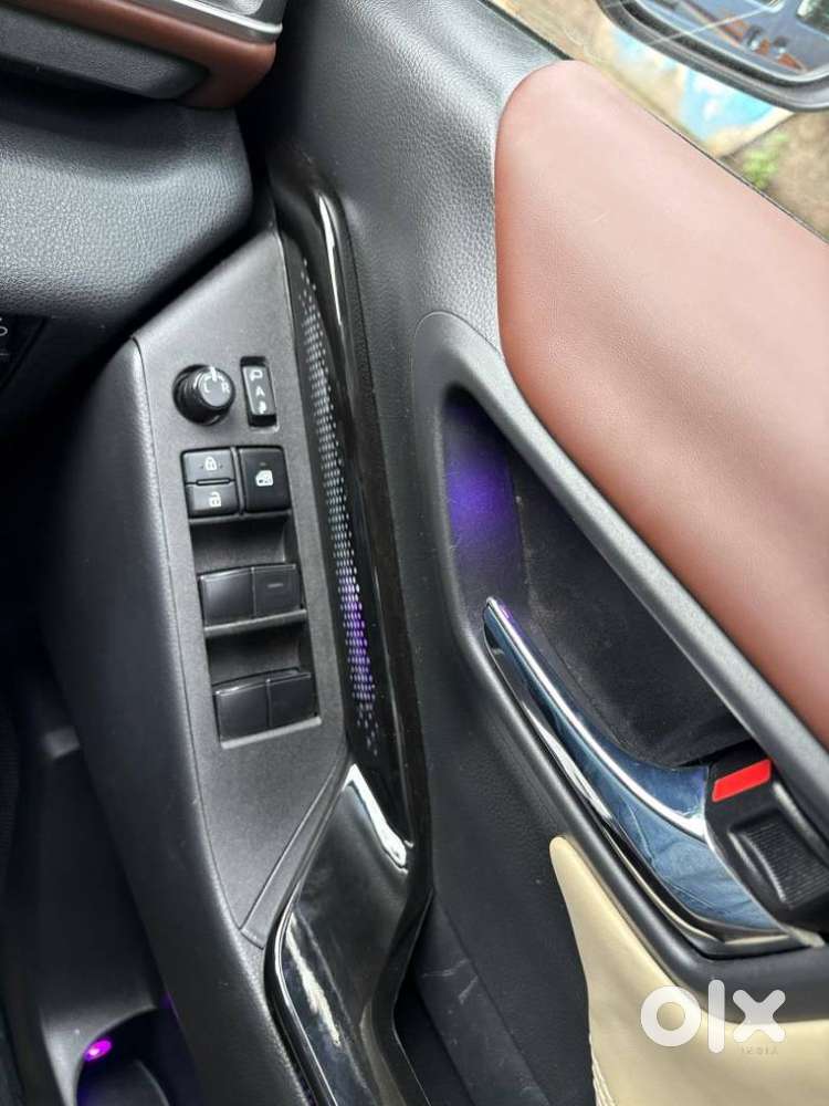 Toyota Innova Hycross 2.0 Gx 8 Str, 2024, Petrol