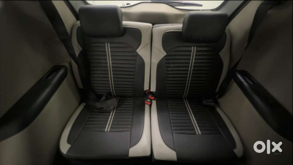 Renault Triber Rxz, 2022, Petrol