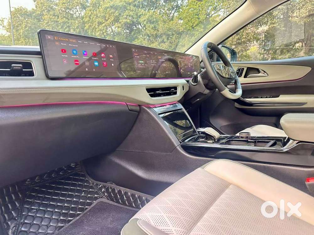 Mahindra Xev 9e Pack Three (top Model), 2025, Electric