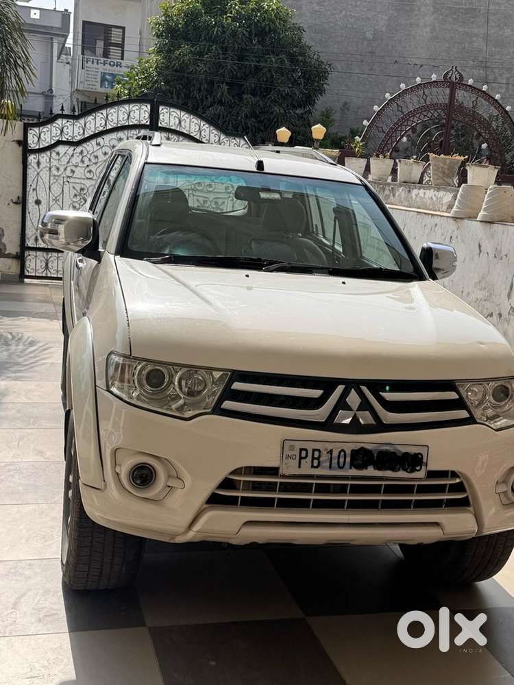 Mitsubishi Pajero Sport 2016