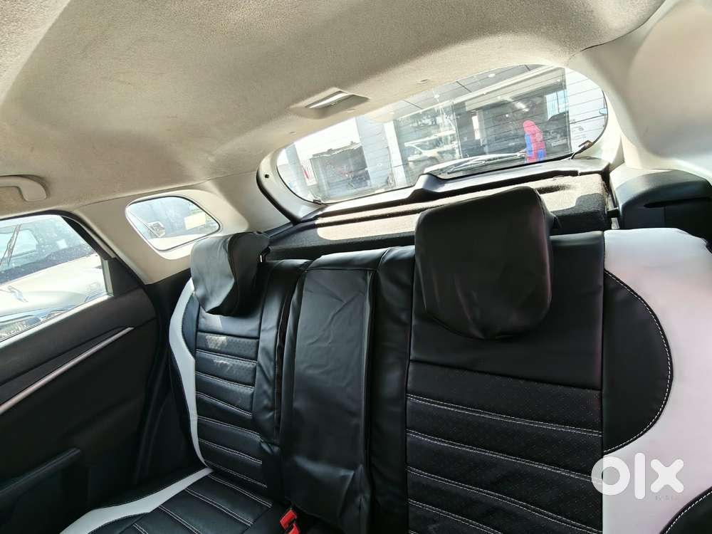 Maruti Suzuki Brezza 1.5 Zxi At Smart Hybrid, 2022, Petrol