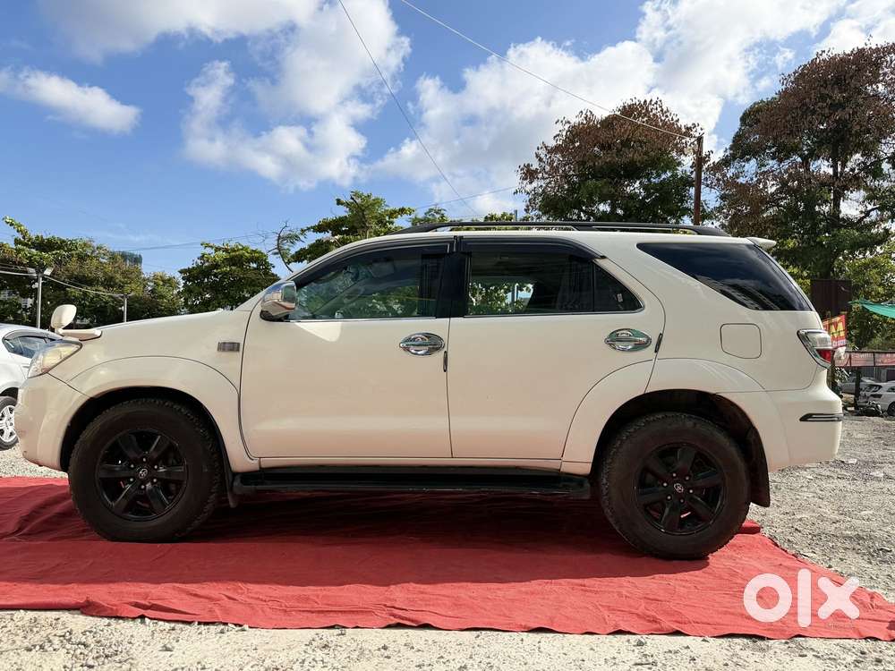 Toyota Fortuner 3.0 4x4 Manual, 2010, Diesel