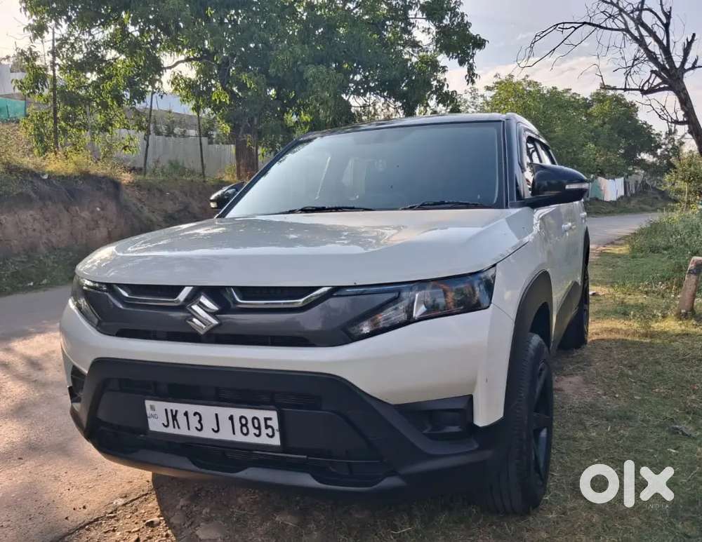 Maruti Suzuki Brezza 2024 Petrol Well Maintained
