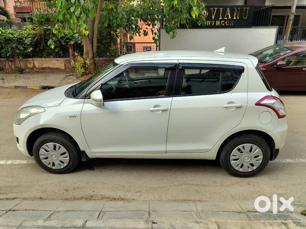 Maruti Suzuki Swift Vxi + Manual, 2014, Petrol