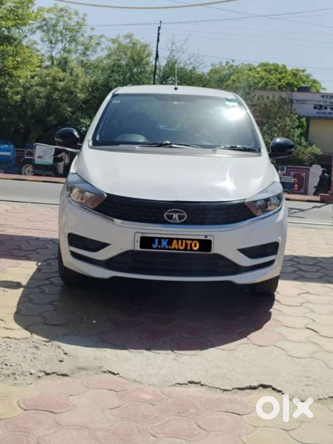Tata Tiago 1.2 Revotron Xt (o), 2023, Petrol