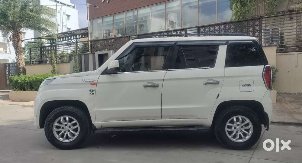 Mahindra Tuv 300 T8 Amt, 2015, Diesel