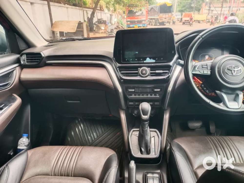 Toyota Urban Cruiser Hyryder 1.5 V Hybrid, 2022, Petrol