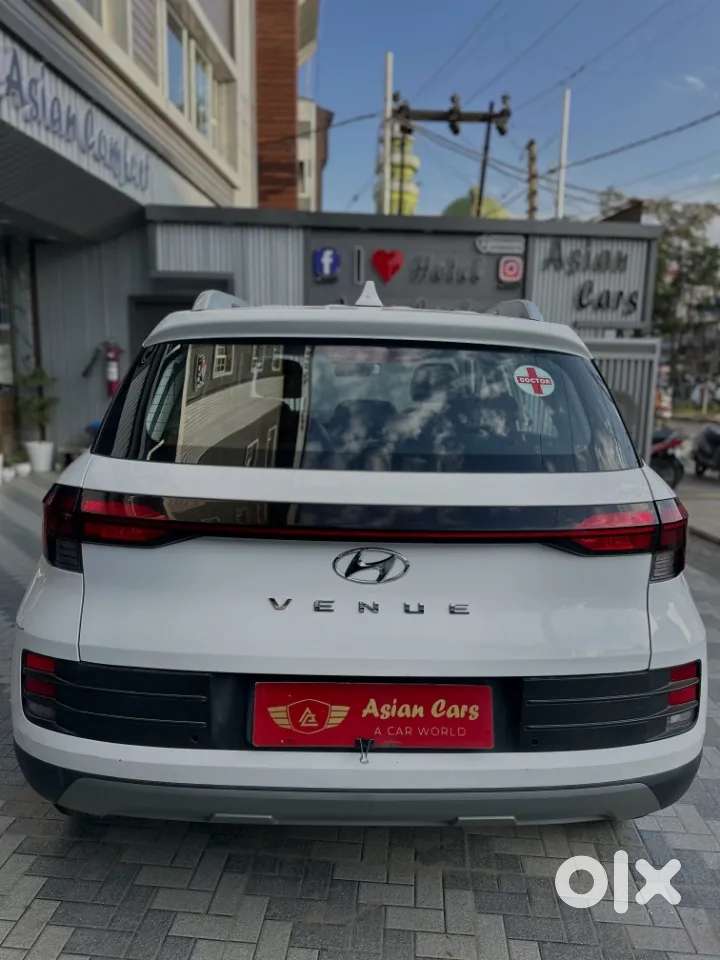Hyundai Venue S 1.2 Petrol, 2024, Petrol