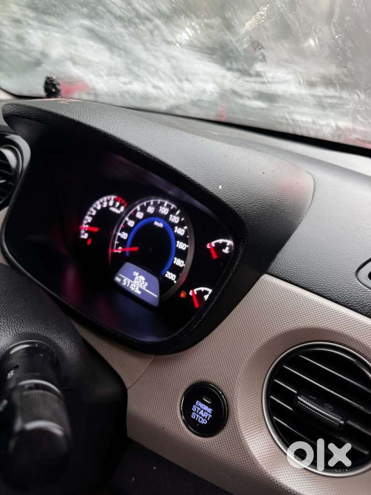 Hyundai Grand I10 Asta Option, 2015, Petrol