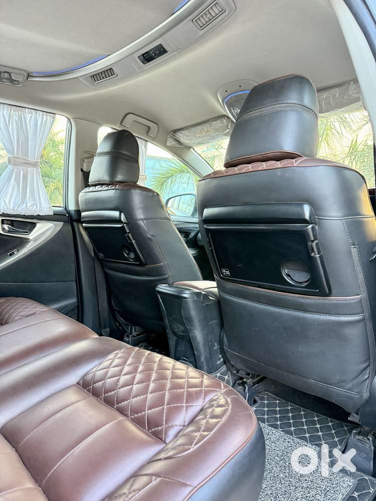 Toyota Innova Crysta 2.4 V 8 Str, 2022, Diesel