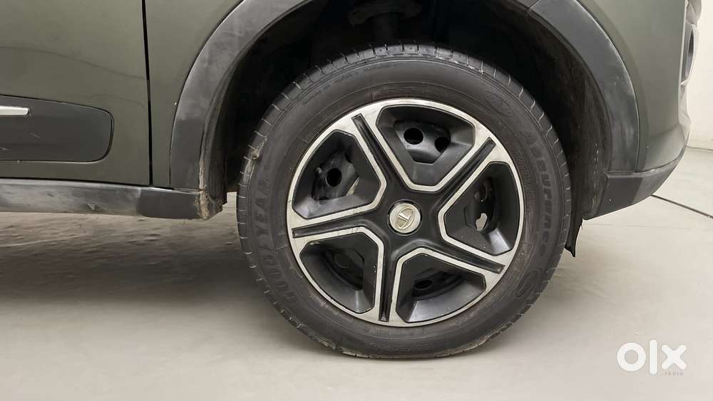 Tata Nexon 1.5 Revotorq Xm (s), 2021, Diesel