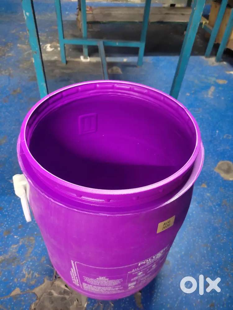 Plastic drum