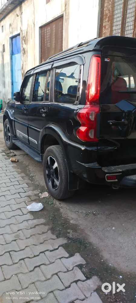 Mahindra Scorpio Classic S 11 Top Model