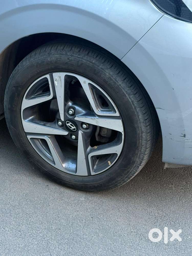 Hyundai Aura Sx Plus Manual, 2024, Cng & Hybrids