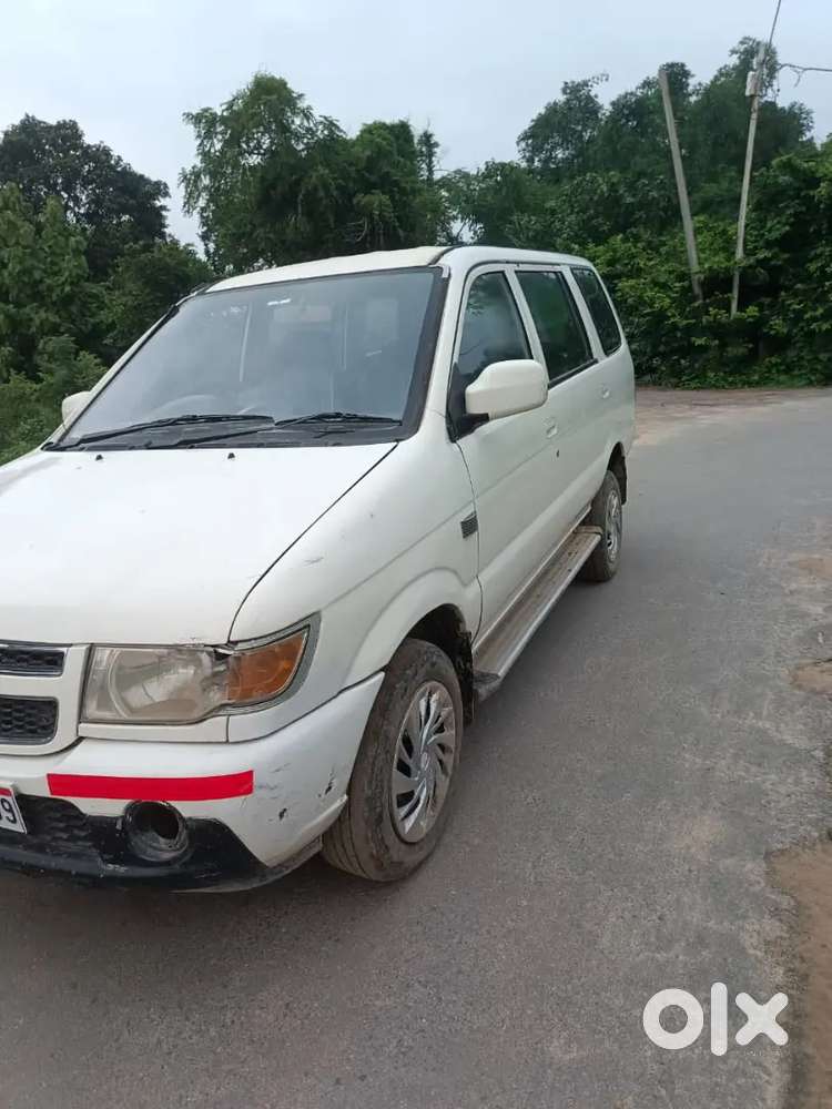 Chevrolet Tavera Neo 2013