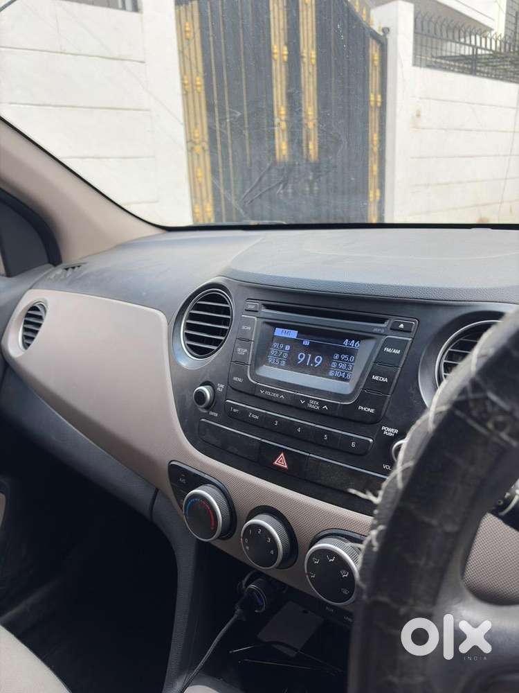 Hyundai Grand I10 2015 Petrol 23500 Km Driven