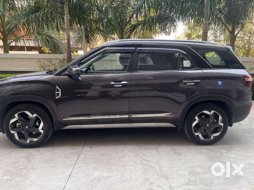 Hyundai Alcazar 2022 Petrol / 12750 Km Driven / Well Maintained