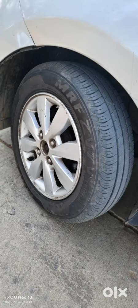 Hyundai Xcent 2015 Diesel 160000 Km Driven Well Maintained 90% Tyres