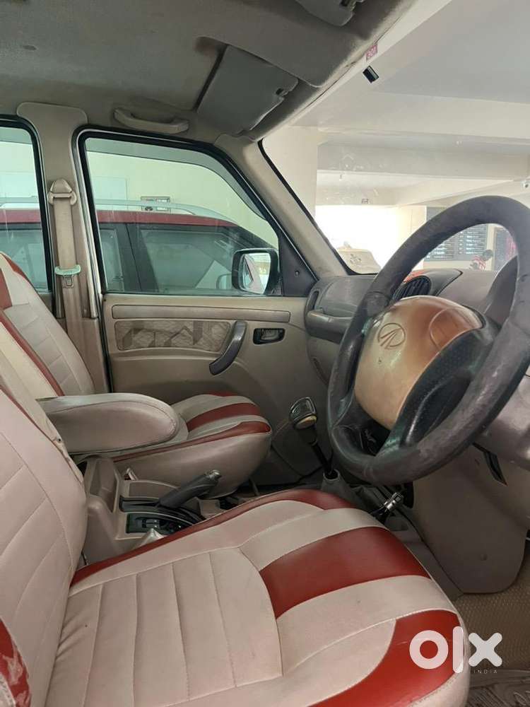 Mahindra Scoripo Sle 2.2 Mhawk 2012 White Diesel Non-accidental