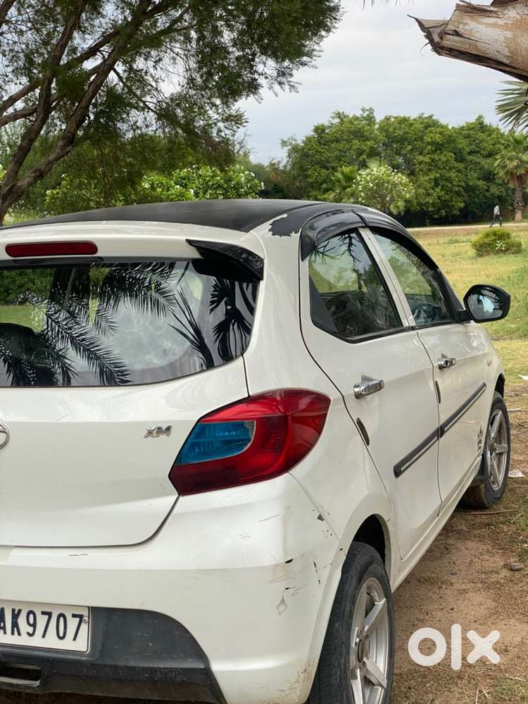 Tata Tiago Petrol 2017
