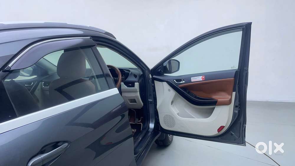 Tata Nexon 1.2 Revotron Xza Plus, 2023, Petrol