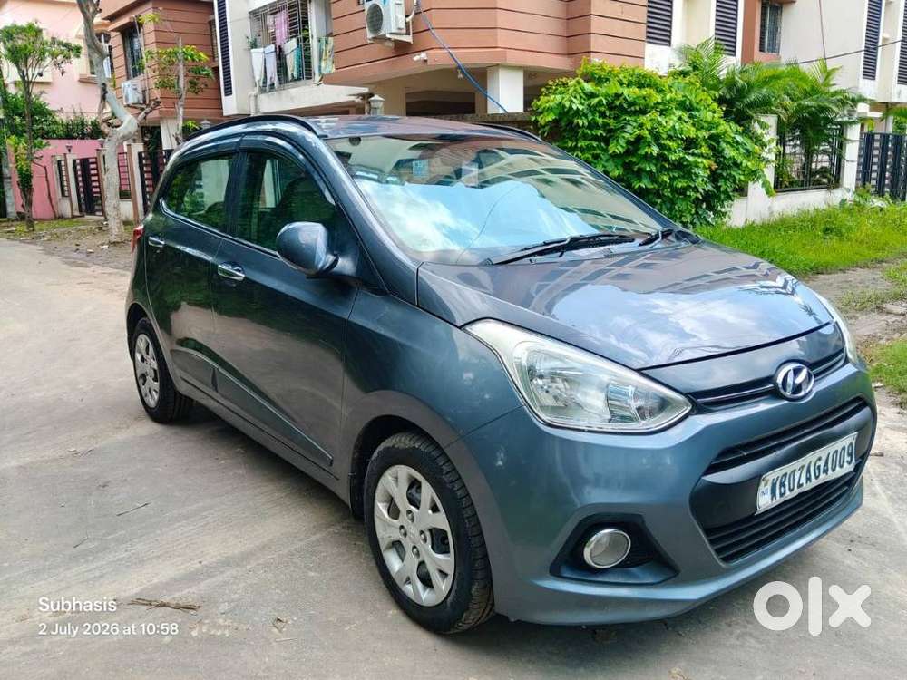 Hyundai Grand I10 Sportz, 2015, Petrol