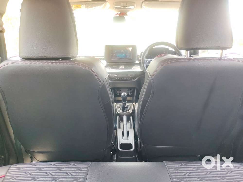Maruti Suzuki Swift Vxi + Manual, 2025, Petrol