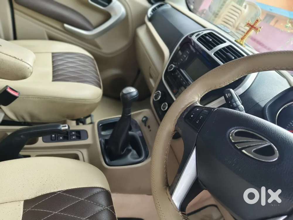 Mahindra Tuv 300 2017  T8