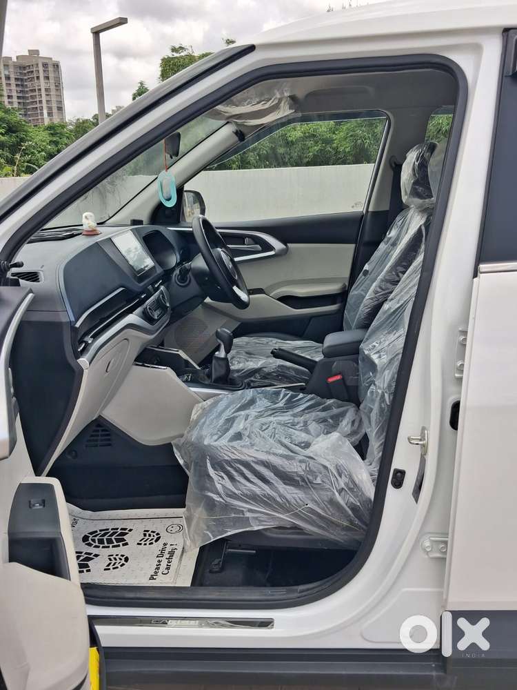 Kia Carens 1.5 Premium 7 Str, 2023, Petrol
