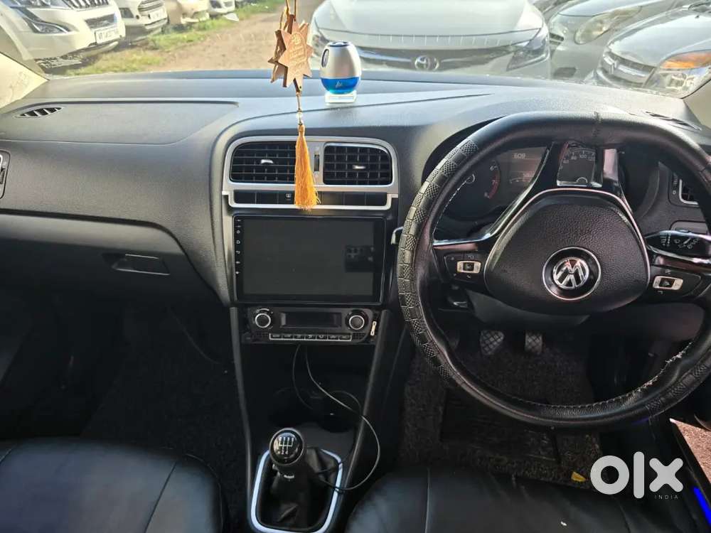 Volkswagen Crosspolo 2015 Petrol 115000 Km Driven