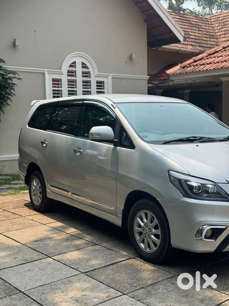 Toyota Innova 2012 Diesel Well Maintained