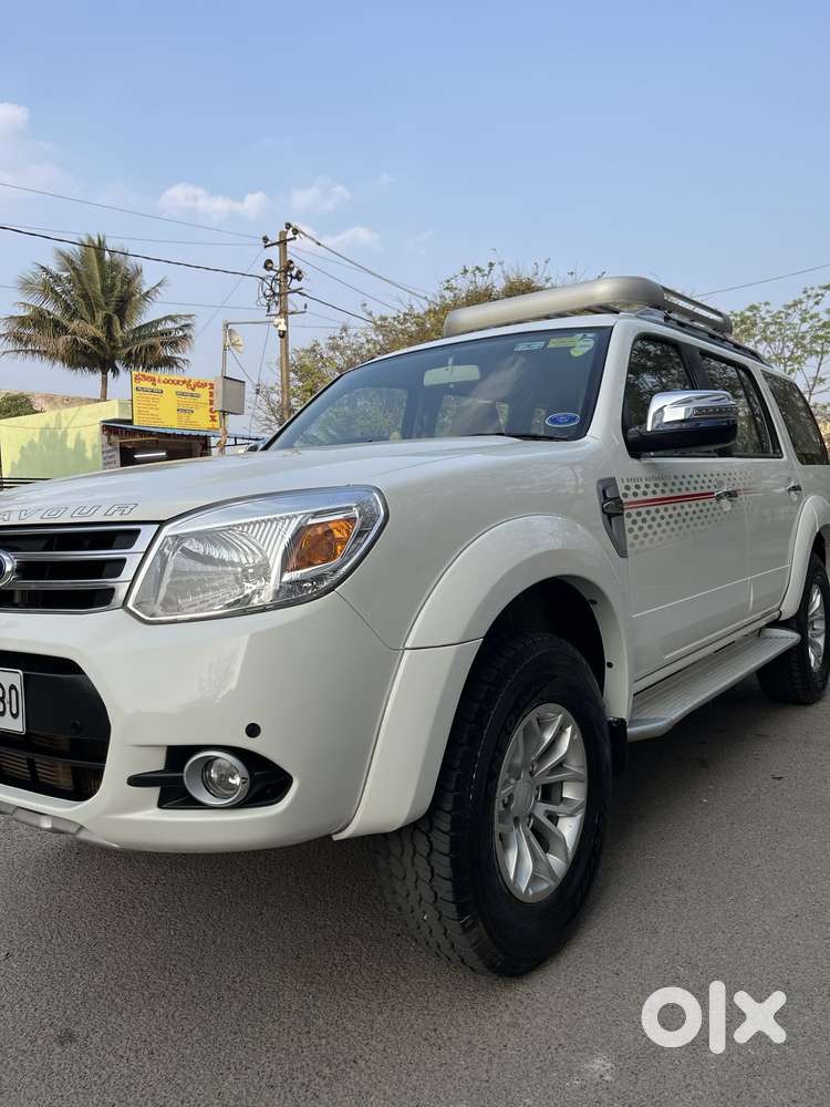 Ford Endeavour 3.2 Titanium At 4x4, 2014, Diesel