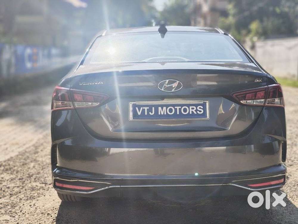 Hyundai Verna 1.5 Sx Petrol Mt, 2020, Petrol