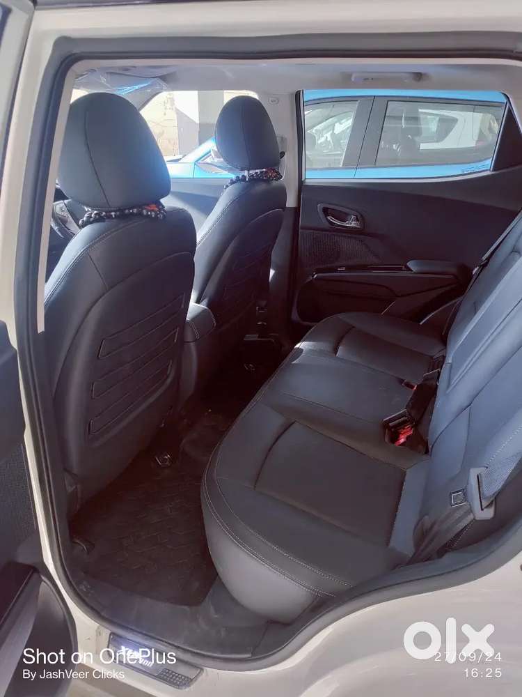 Mahindra Xuv300 Turbosport 2023 Petrol 20000 Km Driven
