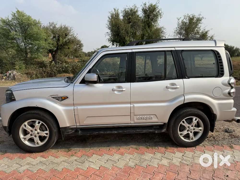 Mahindra Scorpio S10 2016 Diesel Manual